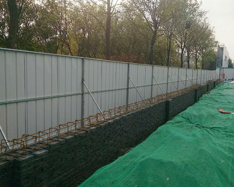 平谷工程围挡板案例